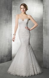 Sweetheart Mermaid Backless Lace Appliqued Wedding Dress With Court Train