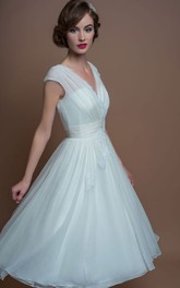 V-neck A-line Tea-length Wedding Dress With Appliques 