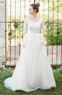 Scoop Lace Tulle T-shirt Half Sleeve Wedding Gown