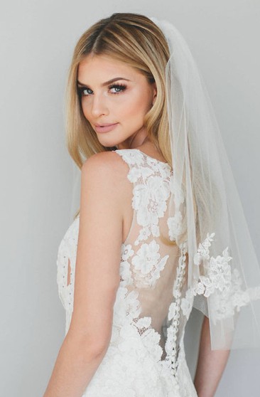 long veil with short dress